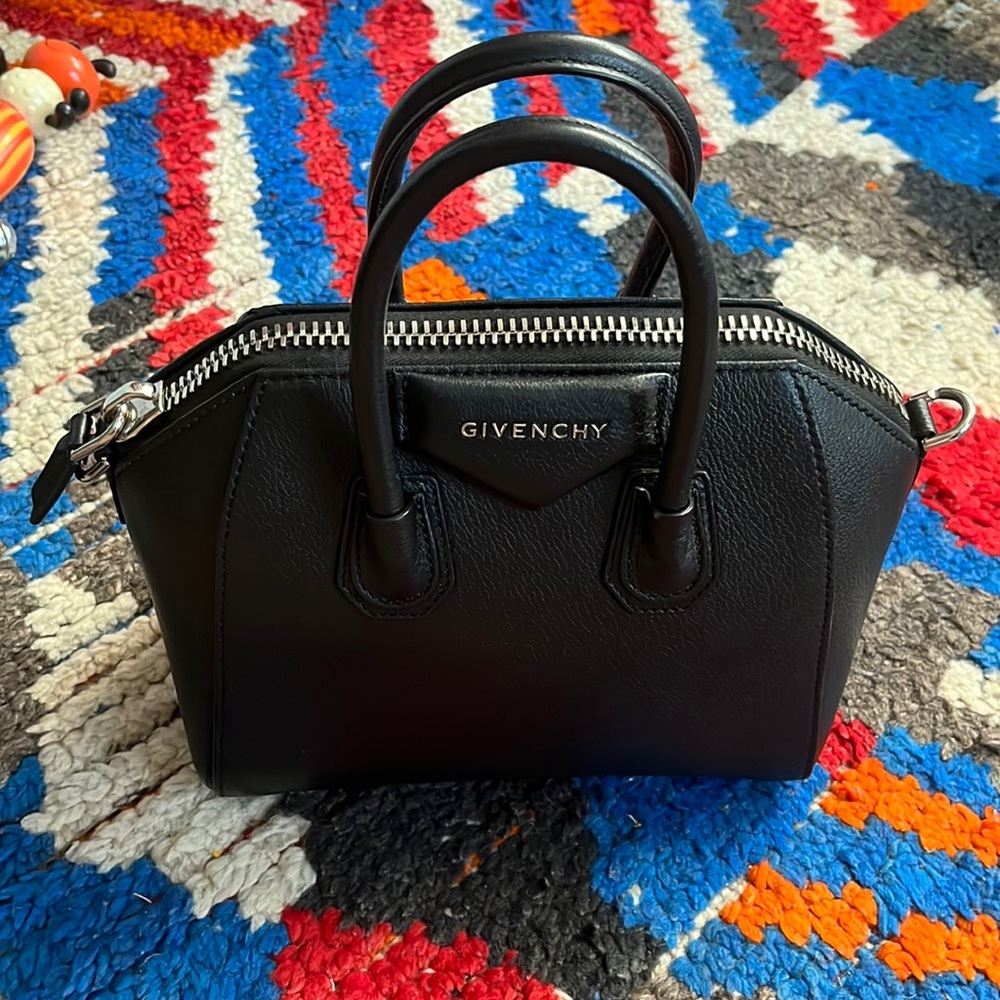 Givenchy Antigona Leather Bag